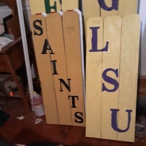3.5 foot tall signs